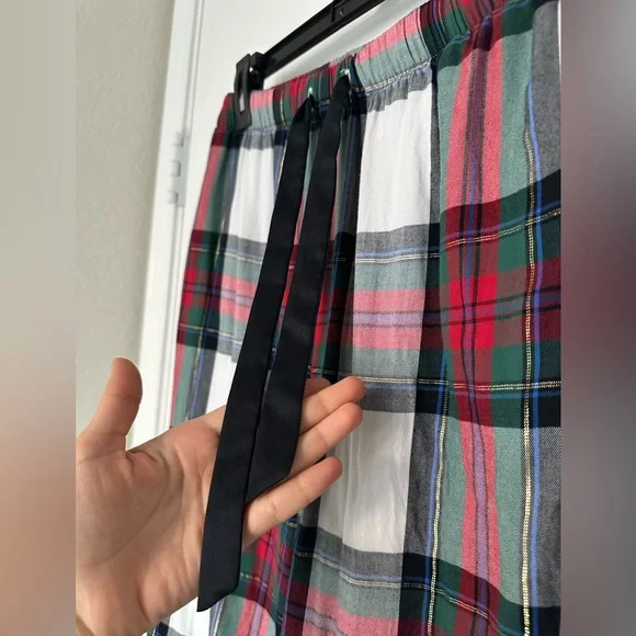 Victoria's Secret Flannel PJ Pajama Set White Red Green Plaid Size Small - Picture 14 of 16